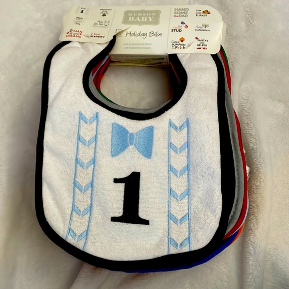 Hudson Baby Other - 12 Hudson Baby Holiday Bibs